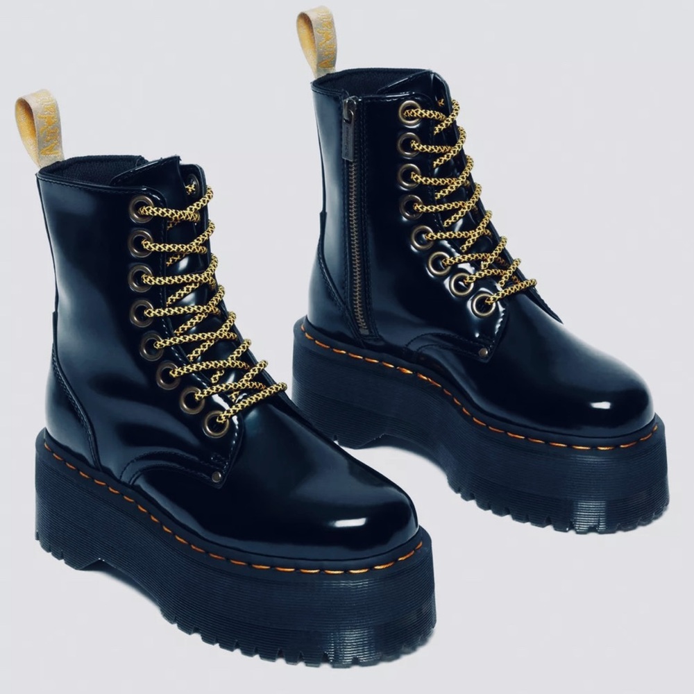 NWT VEGAN JADON BOOT MAX PLATFORMS Women’s Size US 7